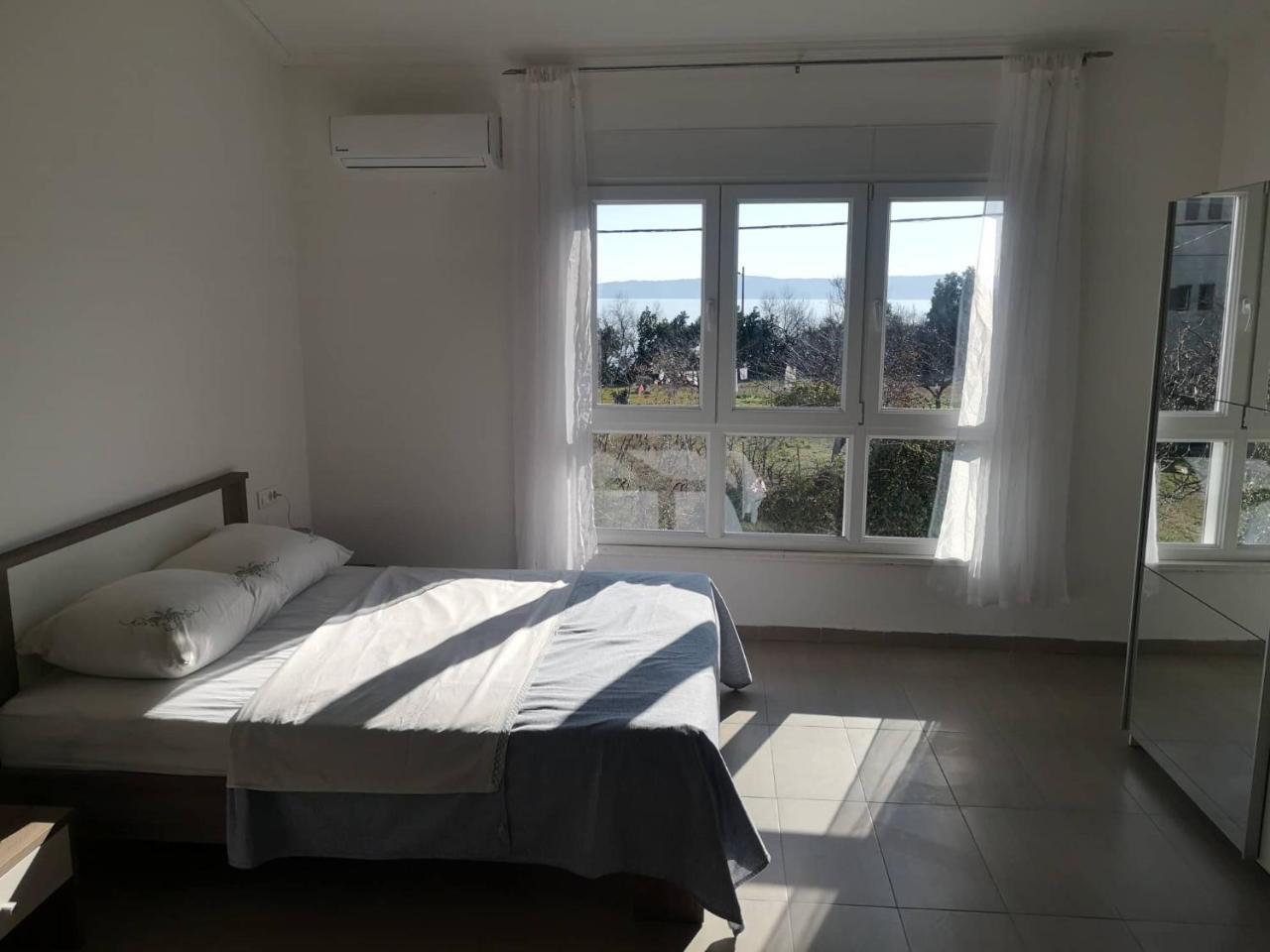Sun Apartments Kaštela Esterno foto