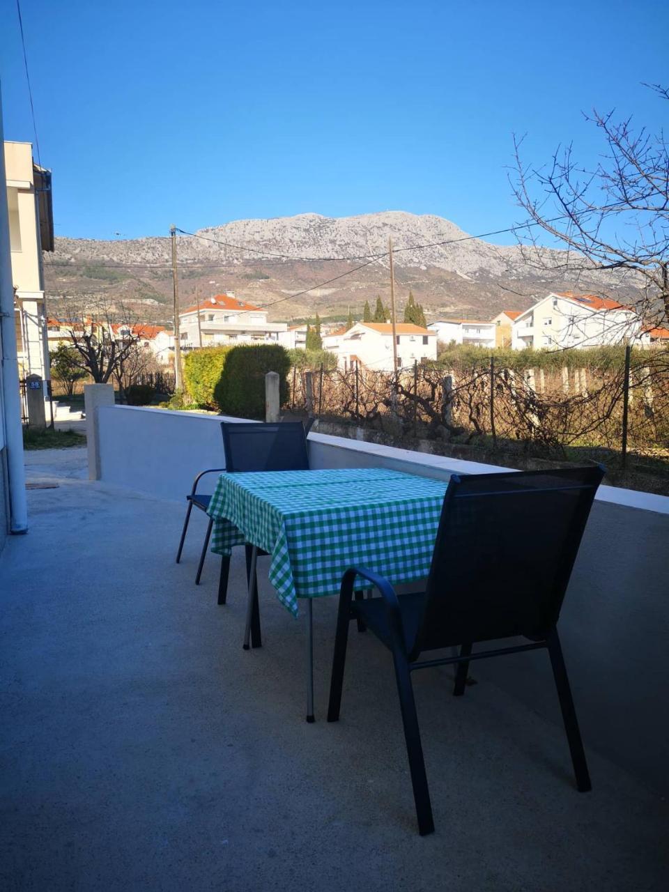 Sun Apartments Kaštela Esterno foto